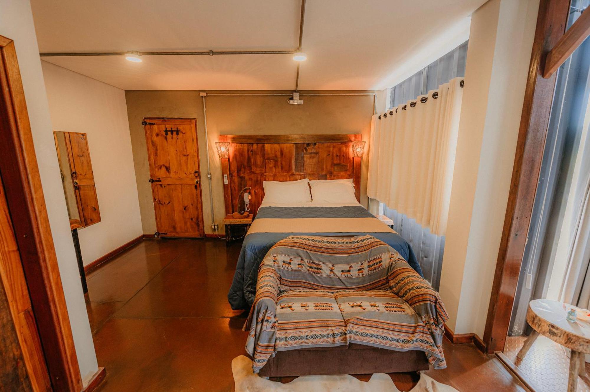 Deluxe Suite,1552101856:JPEG